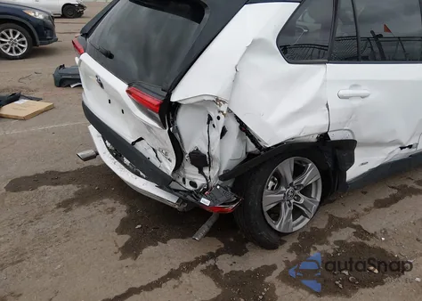 2024 Toyota Rav4 Hybrid Xle z USA, uszkodzony, nr VIN 4T3RWRFV6RU155335